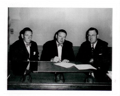 Vintage: Brewery Signs Baseball Contract